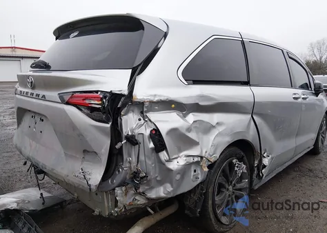 2021 Toyota Sienna Xse z USA, uszkodzony, nr VIN 5TDXRKEC5MS005619